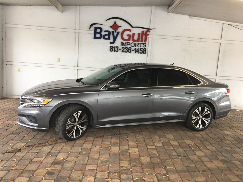 2021 Volkswagen Passat 2.0T SE Auto's photo