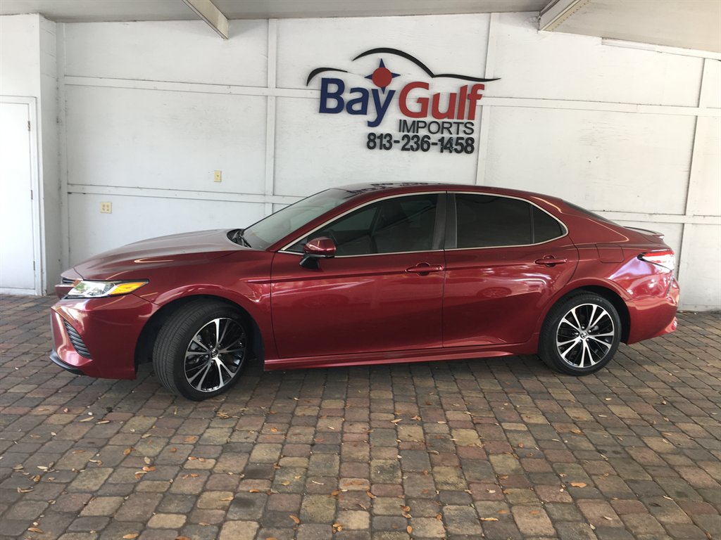2018 Toyota Camry 2.5 Auto SE's photo